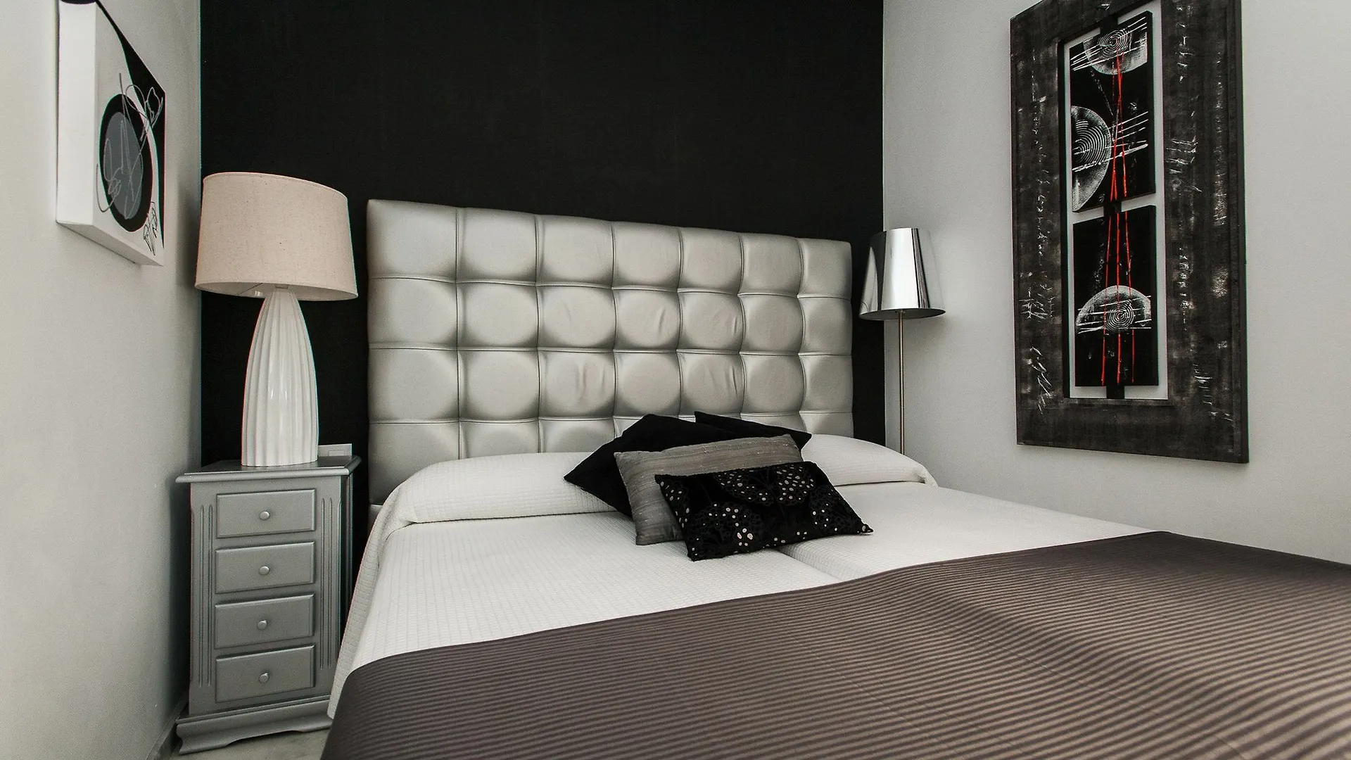 Singular Virgenes Apartment Seville