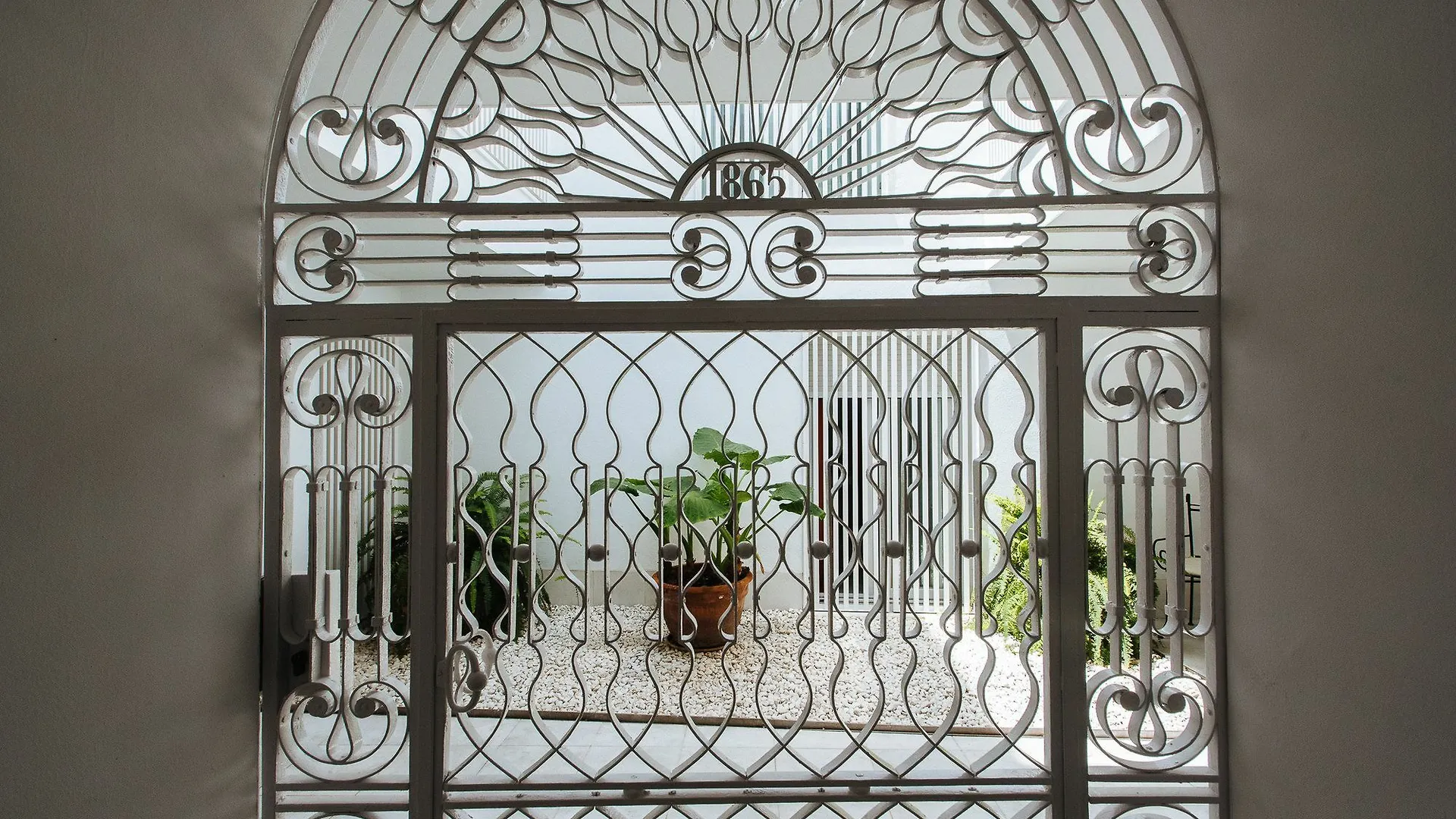 Singular Virgenes Apartment Seville