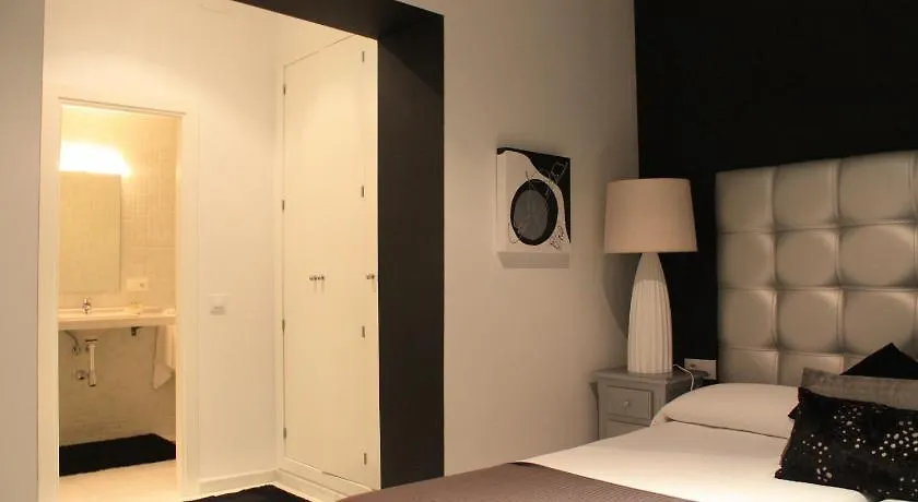 Singular Virgenes Apartment Seville 0*,